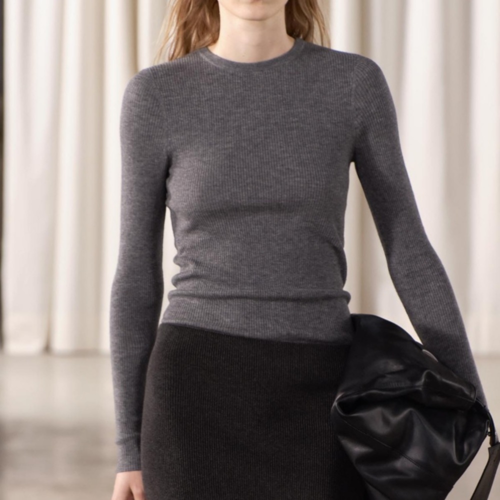 ZARA WOOL AND CASHMERE BLEND RIB SWEATER
MID-GRAY 2893/054 MEDIUM SHIRT TOP